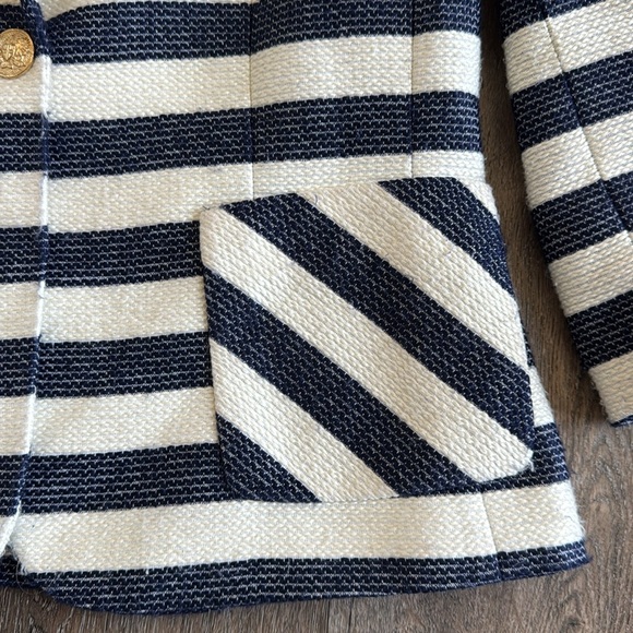 Cremieux Blazer. Women’s size 12. Cream and navy blue stripes w/ gold buttons. - Picture 4 of 10